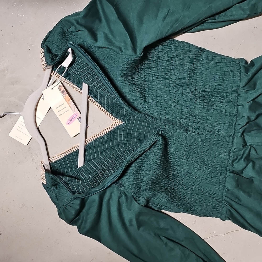Nwt Green Jumpsuit with Lace Trim And Pockets - Picture 8 of 8
